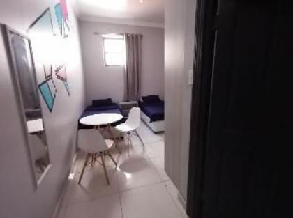Ikhaya twin room - image 5