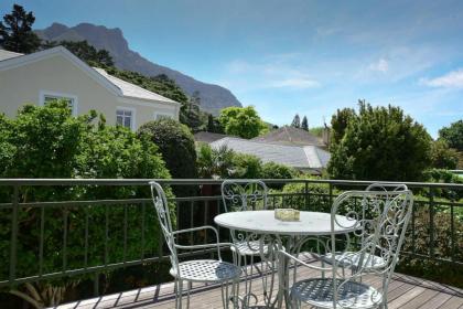 On Pinewood Guest House - image 4