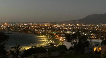 Seaview Sunset Boutique Apartments - image 23