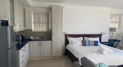 Seaview Sunset Boutique Apartments - image 26