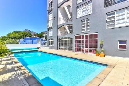 1 Bedroom Loft Apartment border of De Waterkant and Green Point. - image 21