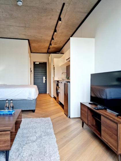 Bridgewater One by Smart City Stays - image 24