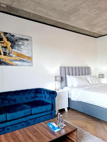 Bridgewater One by Smart City Stays - image 28
