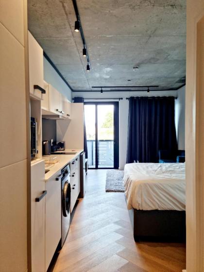Bridgewater One by Smart City Stays - image 30