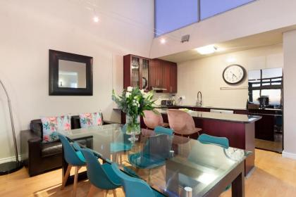 Seaside Village Penthouse F23 by HostAgents - image 10