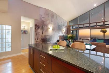 Seaside Village Penthouse F23 by HostAgents - image 13