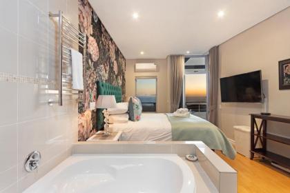 Seaside Village Penthouse F23 by HostAgents - image 15
