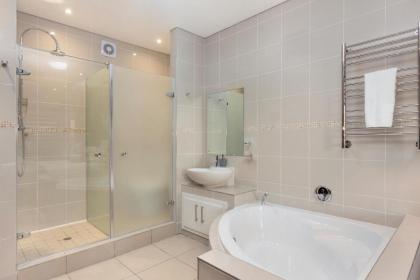 Seaside Village Penthouse F23 by HostAgents - image 20
