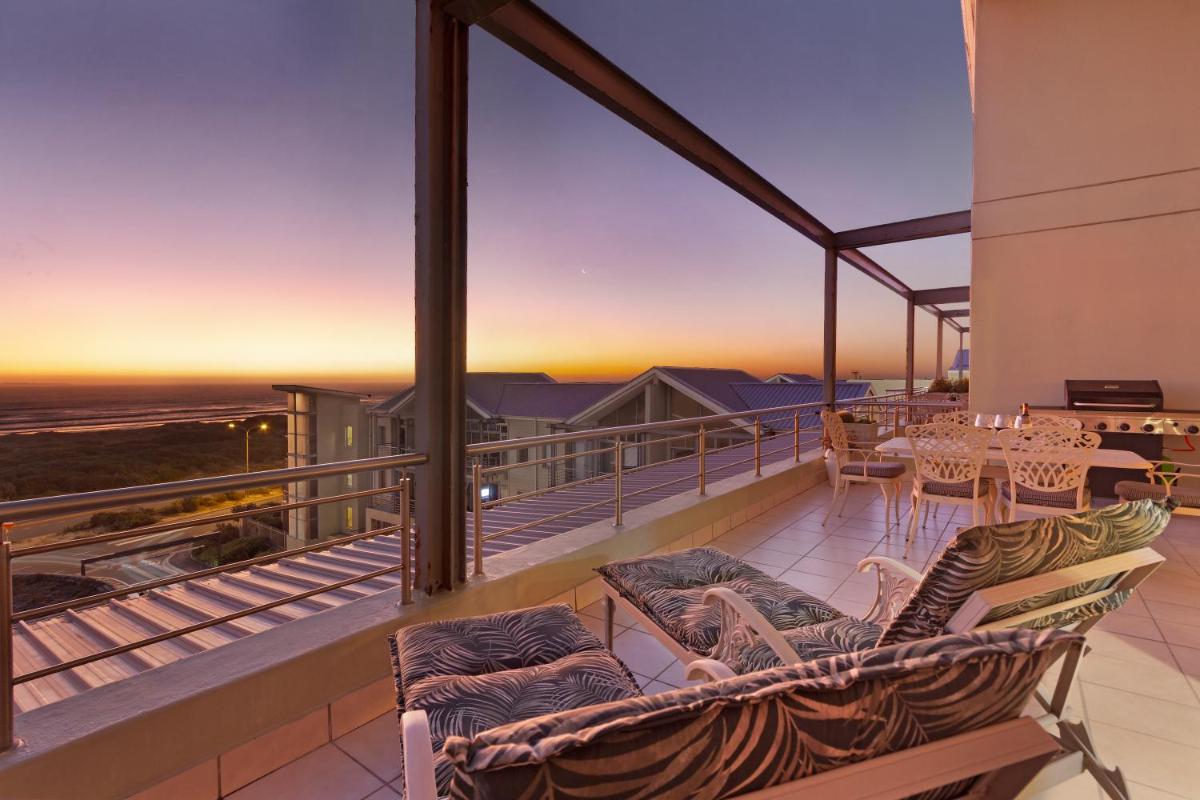 Seaside Village Penthouse F23 by HostAgents - image 5