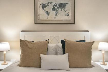 Big Bay Beach Club 21 by HostAgents - image 16