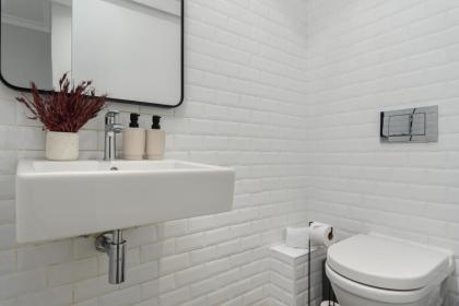 Point Break Cottage - image 26