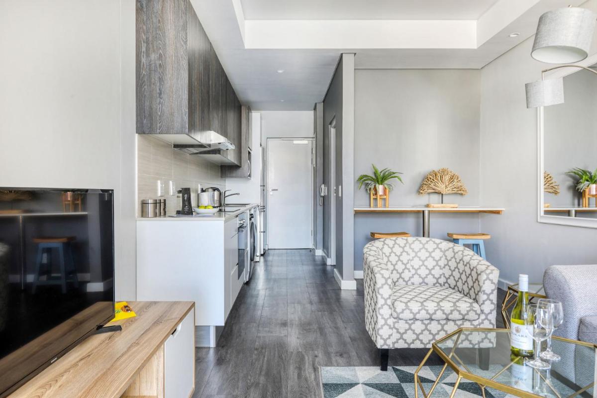 Backup-Power Mountain View Trendy Apartment - image 5