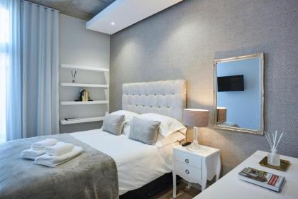 The Signature luxury apartment - image 18