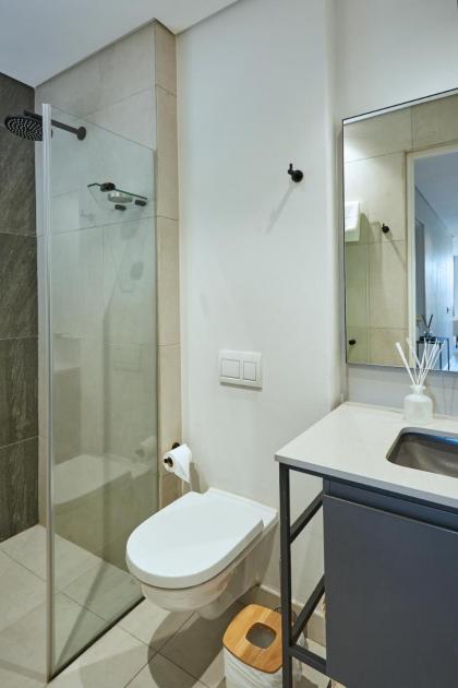 The Signature luxury apartment - image 28