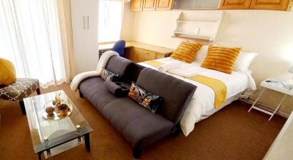 Cozy Strand Beach Getaway - Studio Apartment - image 28