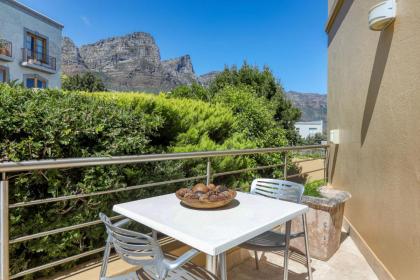Backup-Powered Camps Bay Garden Apartment - image 24
