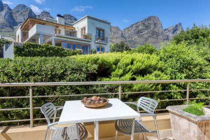 Backup-Powered Camps Bay Garden Apartment - image 25