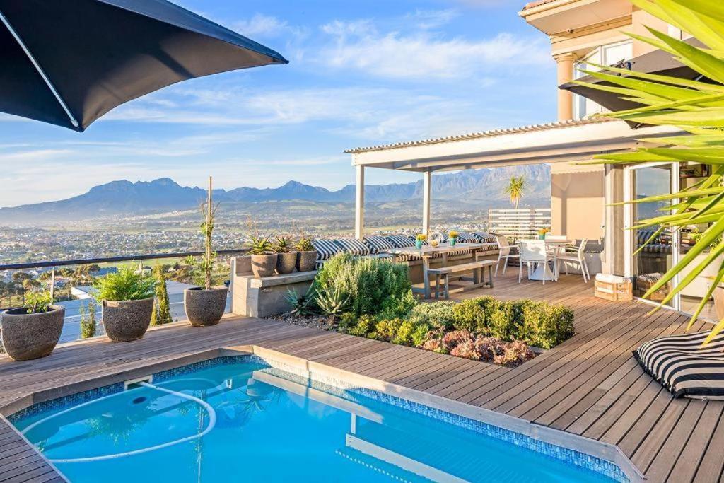 Chocolate Box Boutique Hotel - image 6