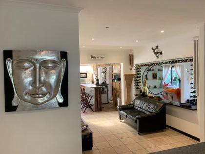 Large 5 Bedroom Villa close to blouberg beach - image 22