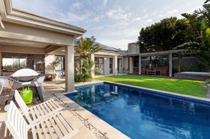 Charming Sunset Links Villa Cape Town 