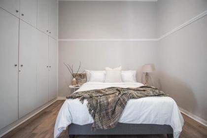 Victoria Court Two Bedroom Oasis in Trendy Long St - image 13