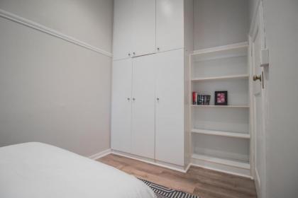 Victoria Court Two Bedroom Oasis in Trendy Long St - image 15