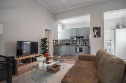 Victoria Court Two Bedroom Oasis in Trendy Long St - image 8