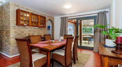 Hout Bay Gem - image 11