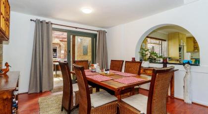 Hout Bay Gem - image 13