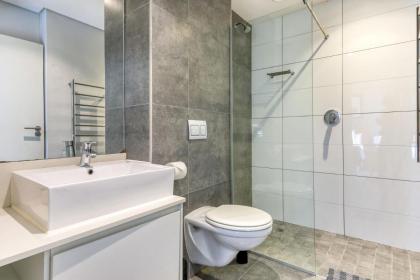 Backup-Powered Classic Luxury Apartment - image 21