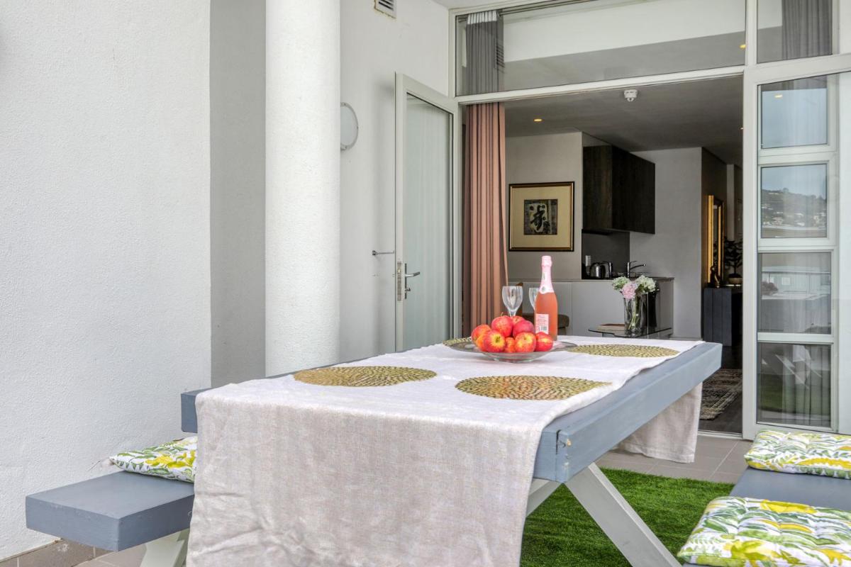 Backup-Powered Classic Luxury Apartment - image 5