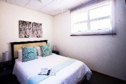 Cape Diamond Hotel - image 22