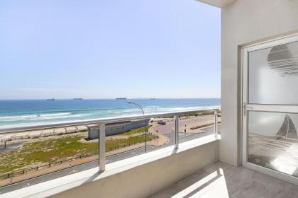 Sea Spray B404 by HostAgents - image 25