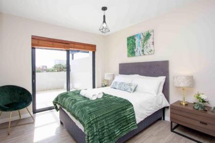 Knightsbridge Terrace - image 21