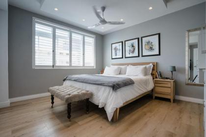 Luxe Seaside Apartment with Ocean Views - image 21