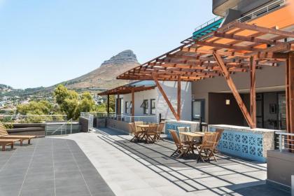 Vibrant Bo Kaap Apartment  Pool Deck with Views - image 23