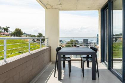 Vibrant Bo Kaap Apartment  Pool Deck with Views - image 26