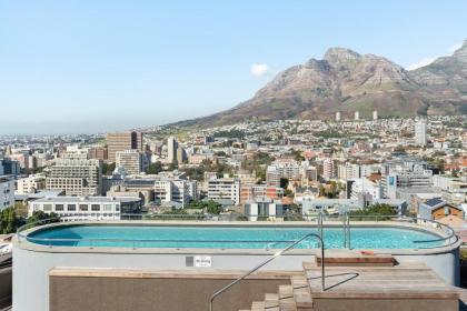 Vibrant Bo Kaap Apartment  Pool Deck with Views - image 28