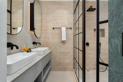 Luxe Oasis on Trendy Loader St  Pool  Ocean View - image 10
