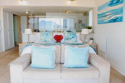 185 on BEACH Boutique Suites - image 23