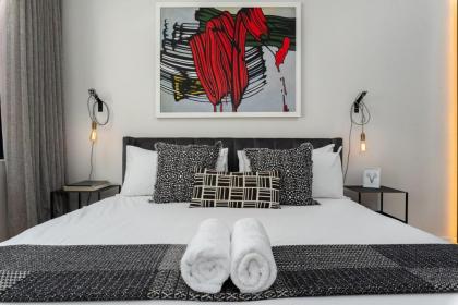 Luxurious Studio Apartment  Netflix  Wifi - image 23