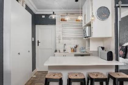 Mouille Point Studio with Breathtaking Views - image 4