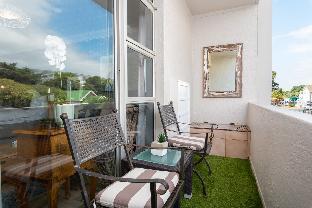 Mouille Point Studio with Breathtaking Views - image 7