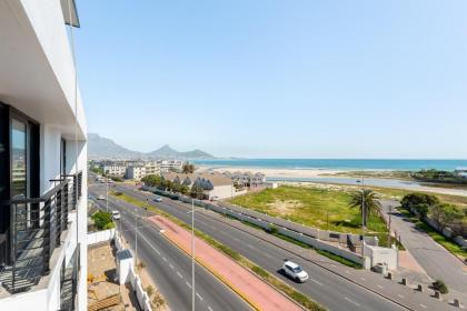 Brand New Seaside Apartment  Views  Lagoon Beach - image 21