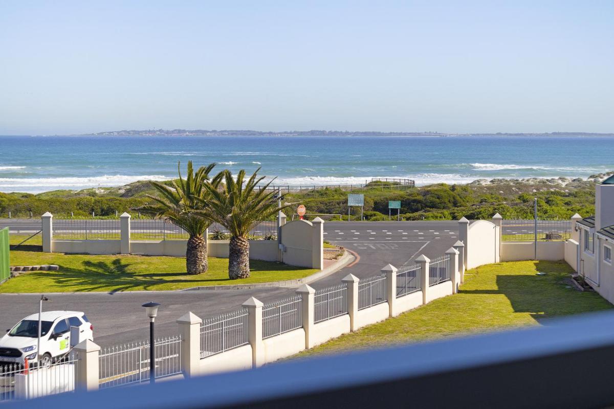 Big Bay Beach Club 22 by HostAgents - image 2