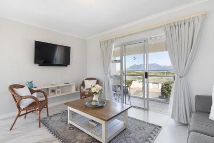 Big Bay Beach Club 22 by HostAgents - image 6
