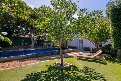Hibiscus House - image 22