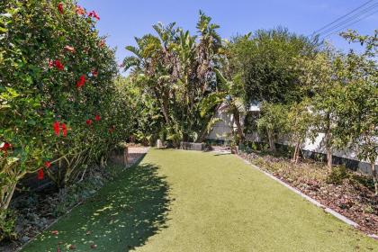 Hibiscus House - image 24