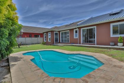 Fairview Crescent 03 by CTHA - image 24