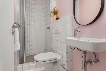 The Flamingo Apartments - image 25